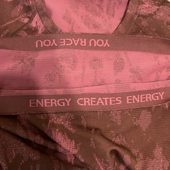 Lululemon Swiftly Tech L/S Shirt 2.0 in Shadow Bloom Roasted Brown/Brier Rose - Picture 10 of 11